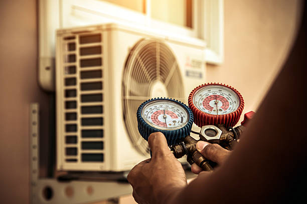 Professional Hvac Maintenance technician working in University Place, WA